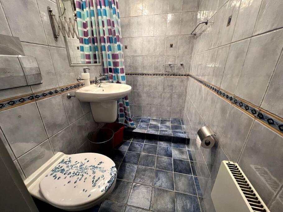 Appartement Lovely Spacious 3br Just Outside Of Centre *